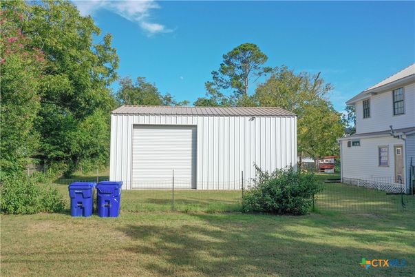 Backyard, Detached Garage, Exterior