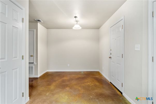 Empty room, Interior, Pendant Lights