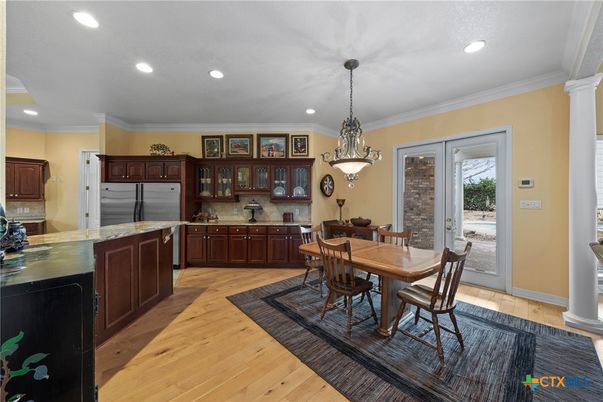 Dining room, Interior, Kitchen, Pendant Lights, Recessed Lighting, Wood Texture Flooring