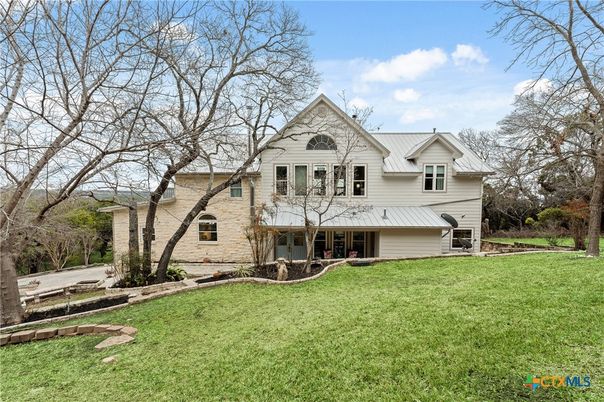 Backyard, Exterior, Facade, Farmhouse
