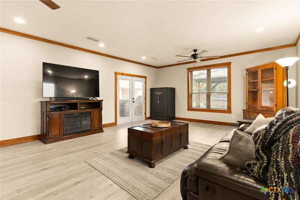 Interior, Living room, Recessed Lighting, Wood Texture Flooring