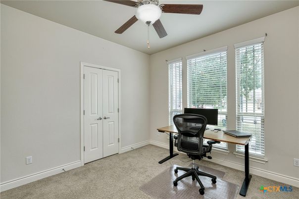Home Office, Interior