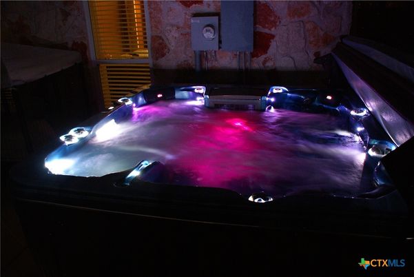 Exterior, Hot Tub