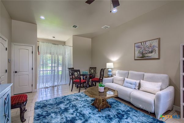 Dining room, Interior, Living room, Recessed Lighting
