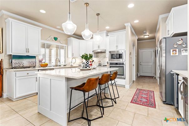 Interior, Kitchen, Pendant Lights, Recessed Lighting, Stainless Steel Appliances, Washer