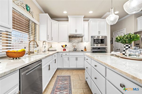 Interior, Kitchen, Pendant Lights, Recessed Lighting, Stainless Steel Appliances
