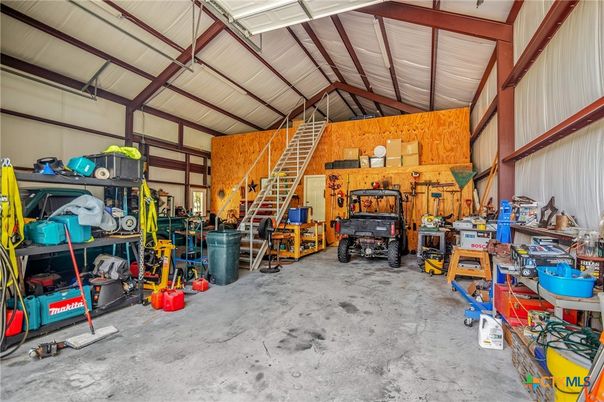 Garage, Interior
