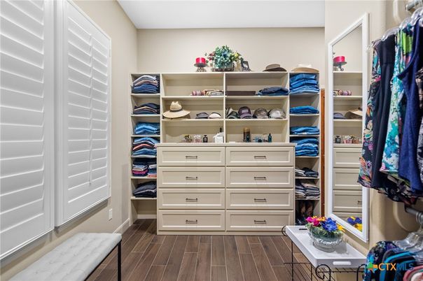 Interior, Walk-in Closets, Wood Texture Flooring