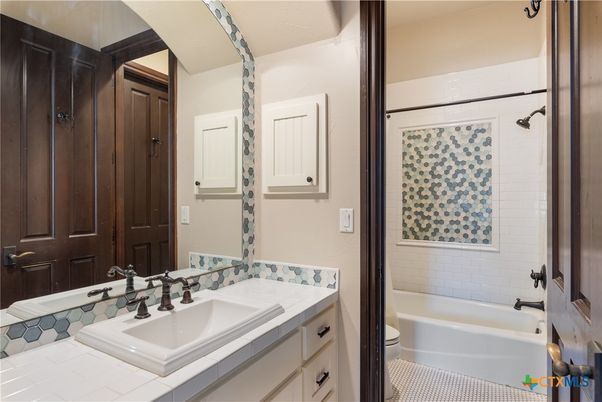 Bathroom, Interior, Tile Countertops