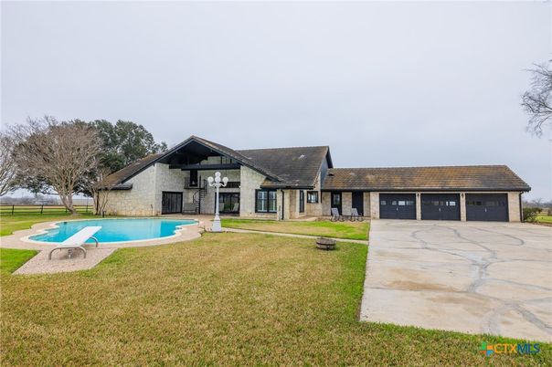 Backyard, Exterior, Pool