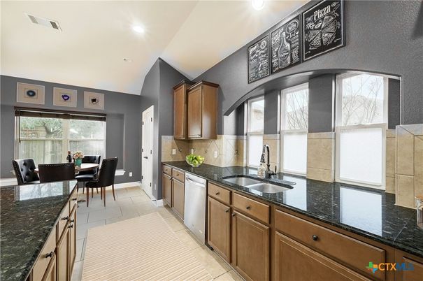 Dining room, Interior, Kitchen, Recessed Lighting