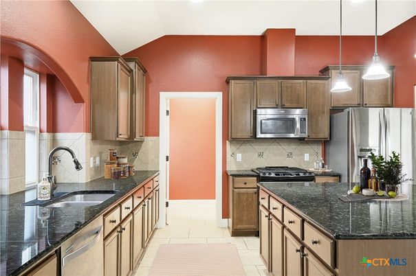 Interior, Kitchen, Pendant Lights, Recessed Lighting, Stainless Steel Appliances