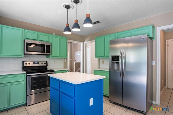 Interior, Kitchen, Pendant Lights, Stainless Steel Appliances
