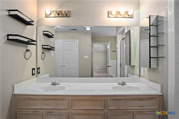 Bathroom, Dual Sink Vanities, Interior