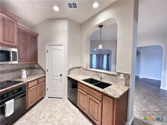 Interior, Kitchen, Pendant Lights, Recessed Lighting