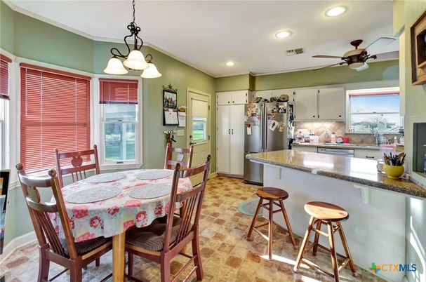Dining room, Interior, Kitchen, Pendant Lights, Recessed Lighting