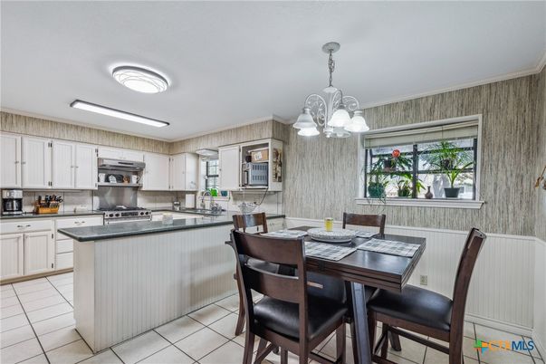 Dining room, Interior, Kitchen, Stainless Steel Appliances