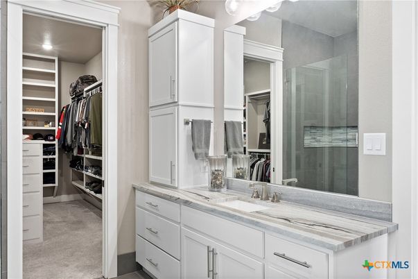 Bathroom, Interior, Recessed Lighting, Walk-in Closets