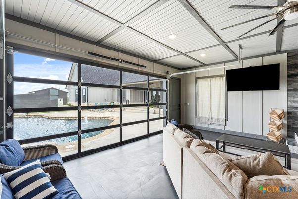 Interior, Living room, Recessed Lighting, Sun Room, Water