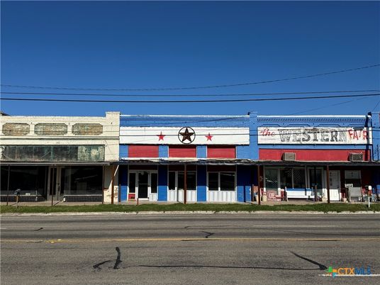 Exterior, Facade, None