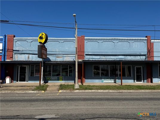 Exterior, Facade, None