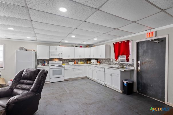 Interior, Kitchen, Recessed Lighting