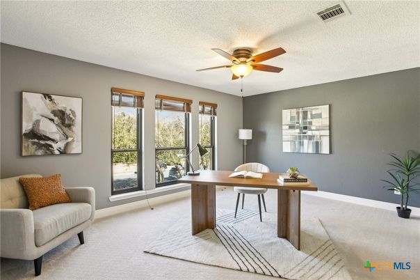 Home Office, Interior