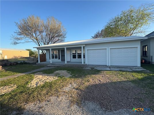 Attached, Backyard, Exterior, Facade, Ranch