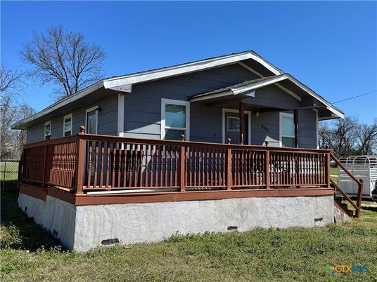 Exterior, Facade, American Craftsman