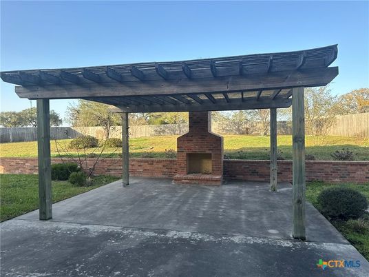 Exterior, Fireplace