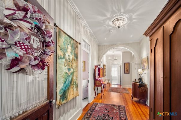 Chandelier, Interior, Recessed Lighting, Wood Texture Flooring