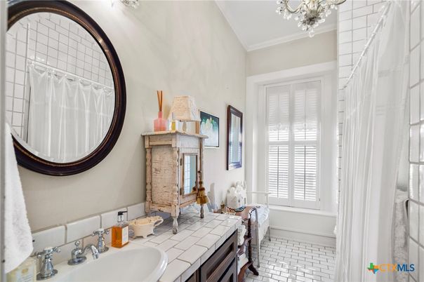 Bathroom, Interior, Tile Countertops