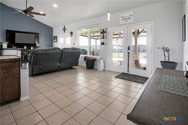 Interior, Living room, Pendant Lights, Recessed Lighting
