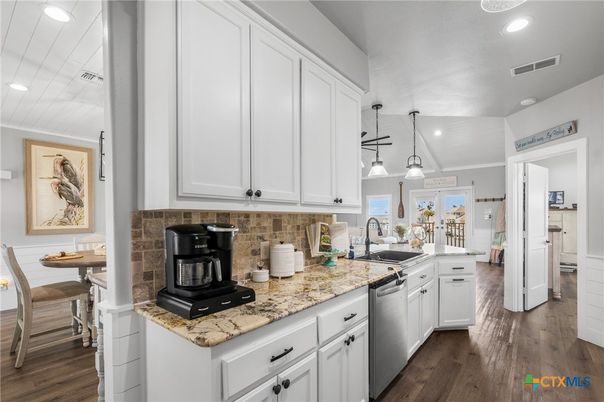 Interior, Kitchen, Pendant Lights, Recessed Lighting, Wood Texture Flooring