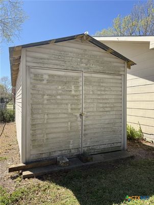 Detached Garage, Exterior