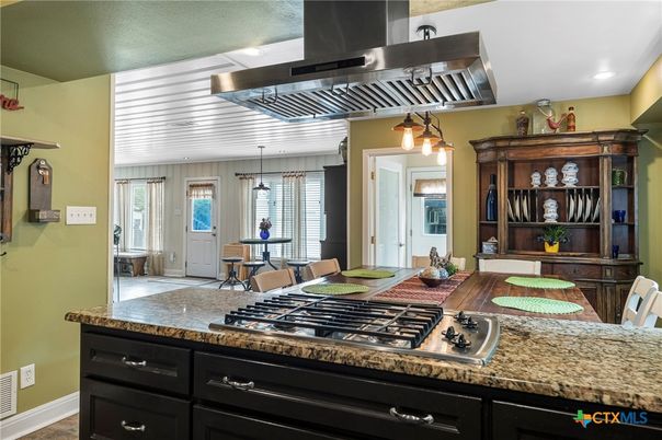 Dining room, Interior, Kitchen, Pendant Lights, Recessed Lighting, Stainless Steel Appliances