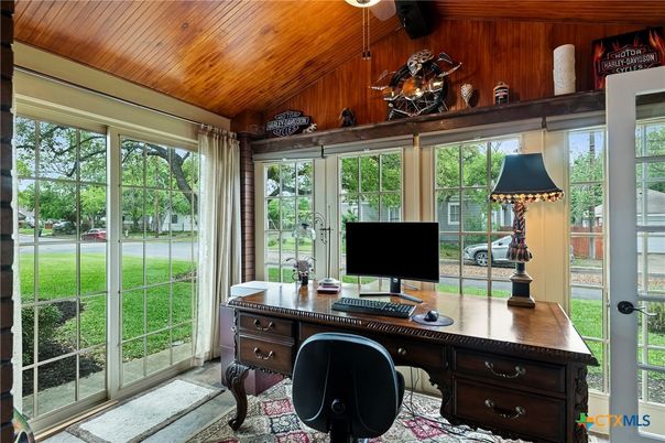 Home Office, Interior, Sun Room, Wooden Ceilings