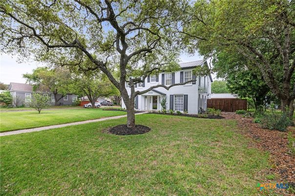 Backyard, Exterior, Facade, Georgian