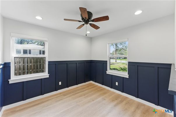 Empty room, Interior, Recessed Lighting, Wood Texture Flooring