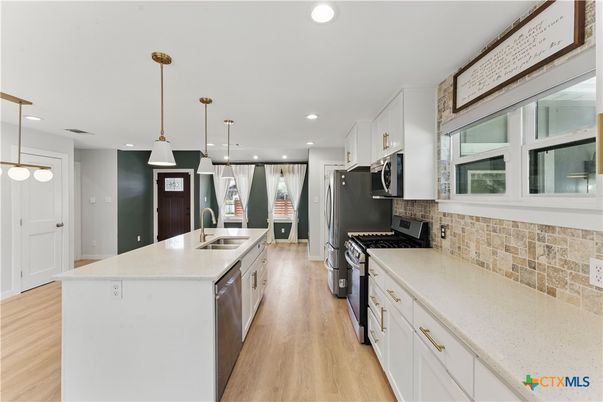 Interior, Kitchen, Pendant Lights, Recessed Lighting, Wood Texture Flooring