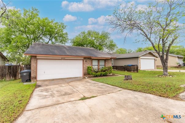 Attached, Detached Garage, Exterior, Facade, Brick Facade, Ranch