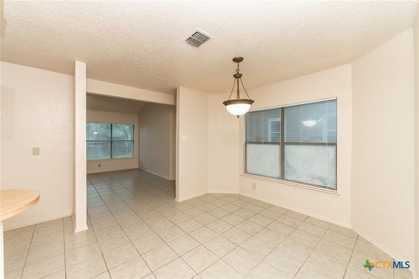 Empty room, Interior, Pendant Lights
