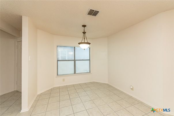 Empty room, Interior, Pendant Lights