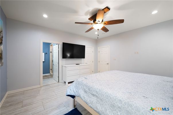 Bedroom, Interior, Recessed Lighting