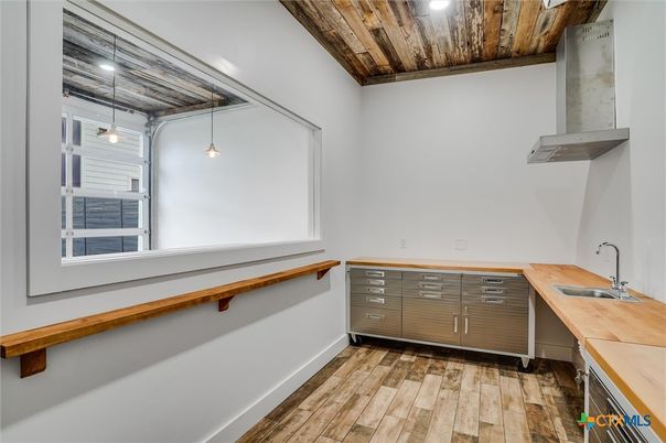 Interior, Pendant Lights, Recessed Lighting, Wooden Ceilings, Wood Texture Flooring