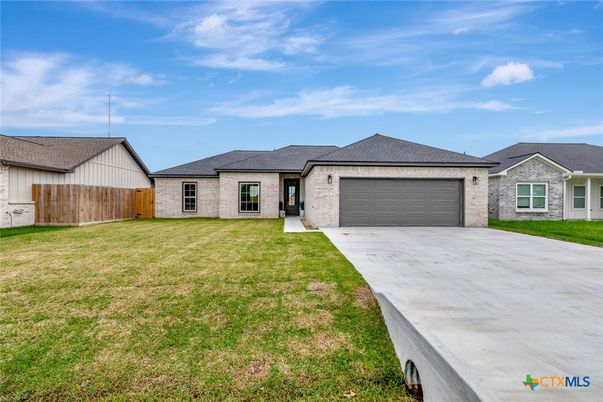 Attached, Backyard, Exterior, Facade, Ranch