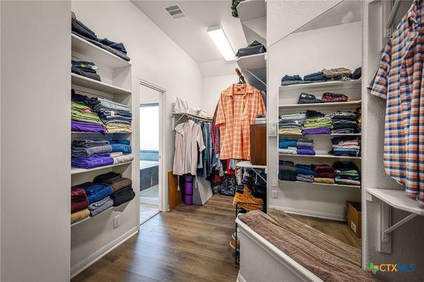 Interior, Walk-in Closets, Wood Texture Flooring