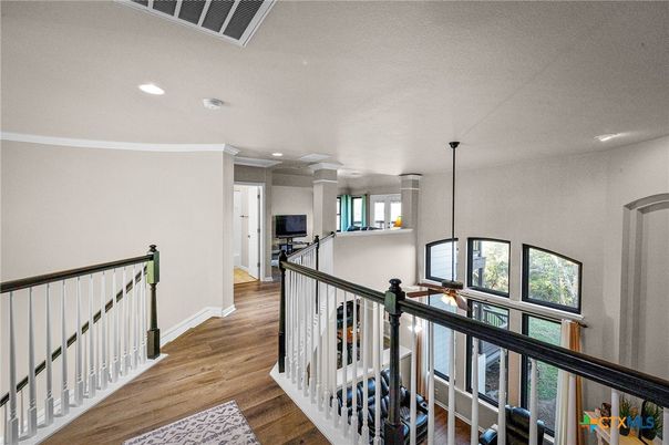 Interior, Pendant Lights, Recessed Lighting, Wood Texture Flooring