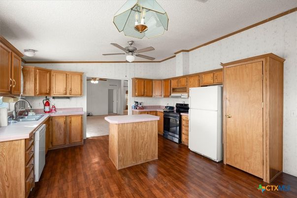 Interior, Kitchen, Wood Texture Flooring
