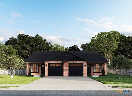 Attached, Exterior, Facade, Brick Facade, Ranch